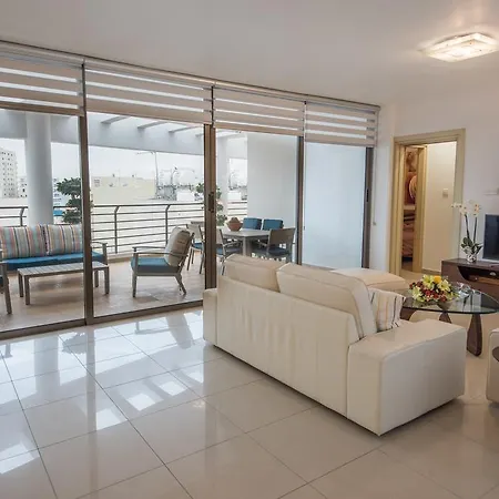 Skylight Megaron *