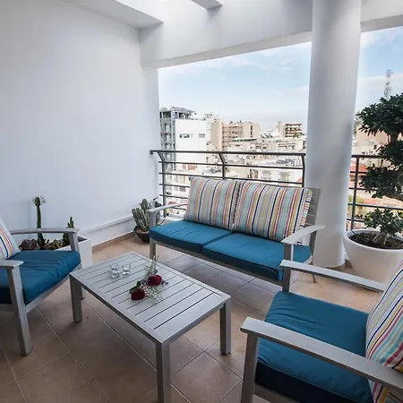 דירה Skylight Megaron לרנקה