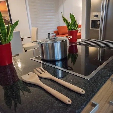 Skylight Megaron * Ларнака