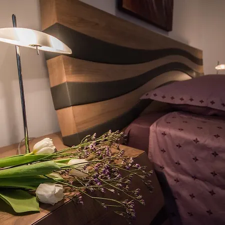 Skylight Megaron * Ларнака