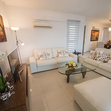Apartamento Skylight Megaron Lárnaca