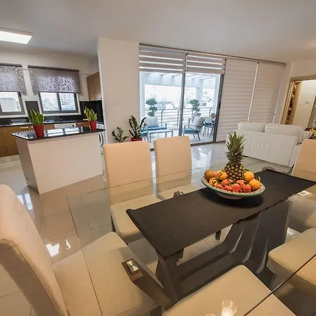 Skylight Megaron Апартаменты